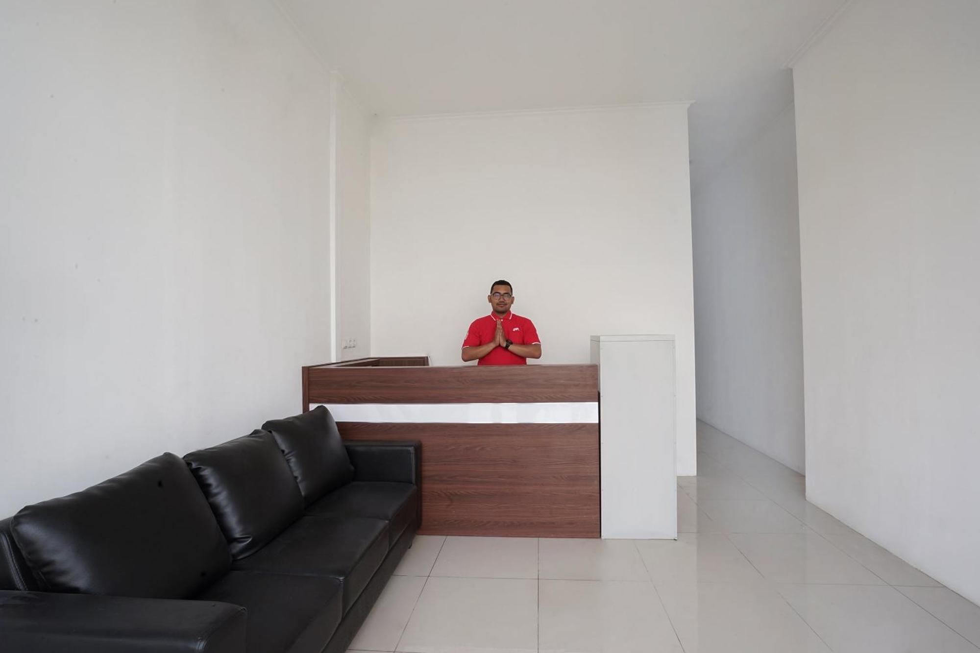 Super Oyo 2183 Cibeureum Residence Bandung Buitenkant foto