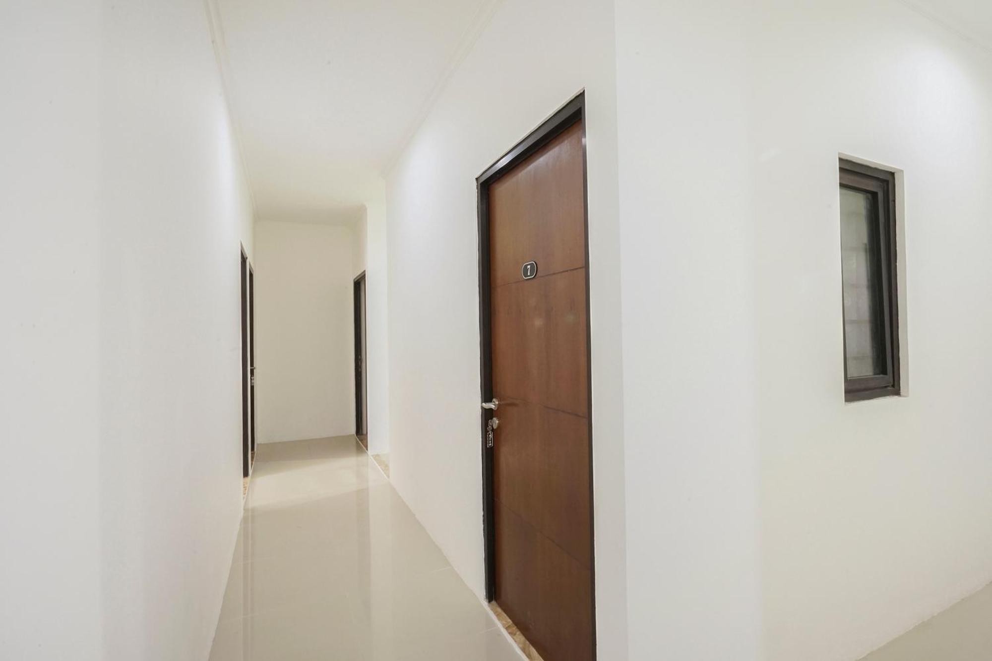 Super Oyo 2183 Cibeureum Residence Bandung Buitenkant foto